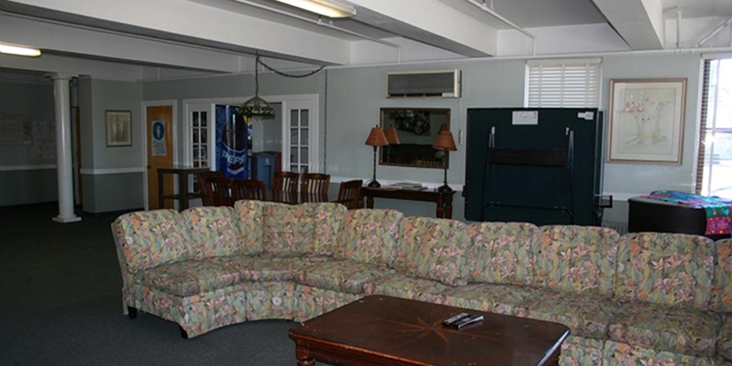 Grossmont Lobby 3 (3) 820x420