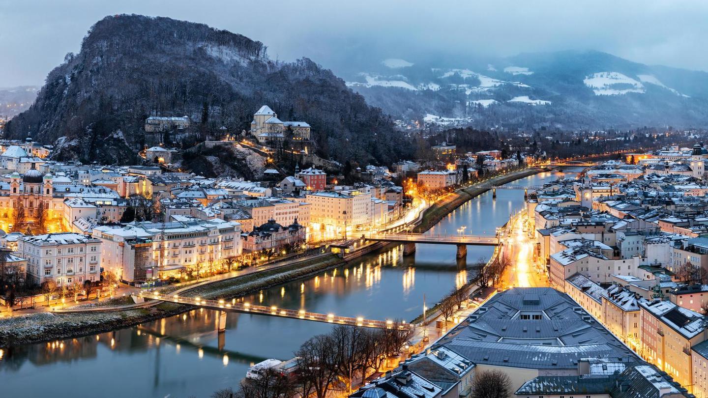 Aerial image of the UofR campus at Salzburg, Austria.