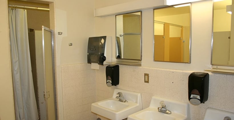 Williams Bathroom 2 820x420